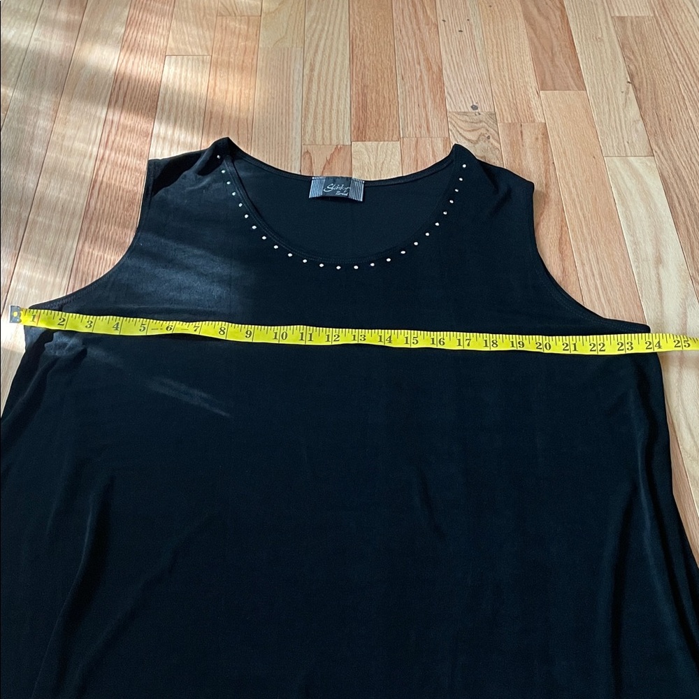 Slinky Brand Top Womens 2X Black Sleeveless Blouse Studded Minimalist Mature - Picture 4 of 9